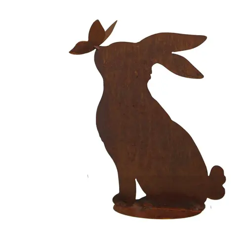 Bien pensé extérieur：Lapin décoratif avec papillon coloris marron en métal rouillé - 24 x 31 cm