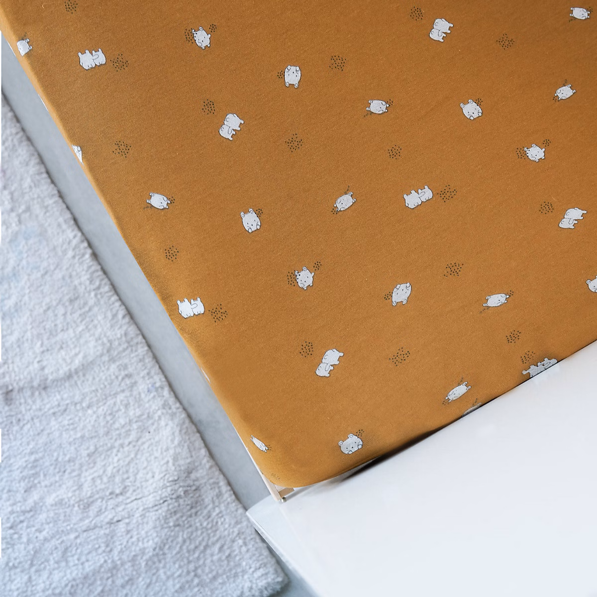 Drap housse en jersey de coton motif enfantin (70 × 140 cm – Bronze)