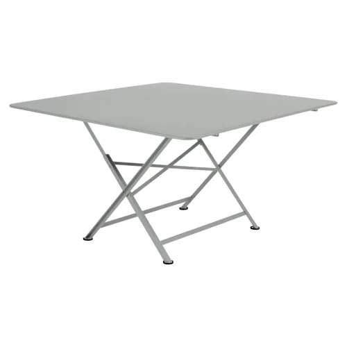 Bien pensé pour le jardin：Table pliante Cargo coloris gris en acier Fermob - 130 x 130 cm