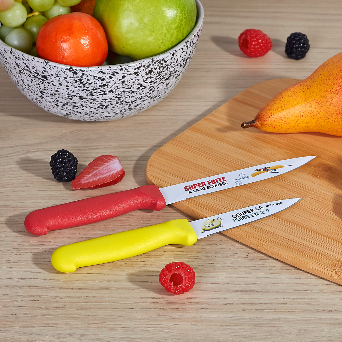 Couteau – COOK CONCEPT, Office, Universel, Ludique, Rouge et Vert