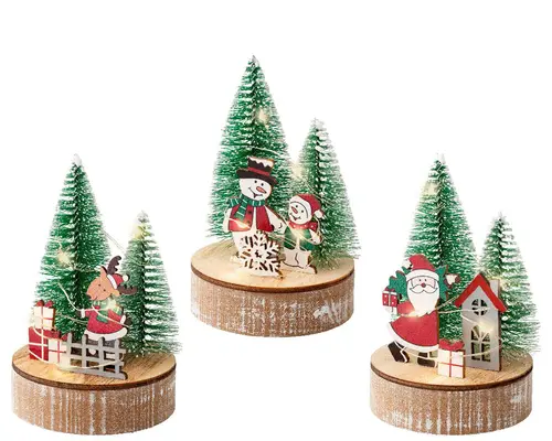 Style extérieur:Scénette de Noël sur socle en bois avec figurine rouge et sapins verts à micro LED blanc chaud - Ø 8 x H 12,5 cm