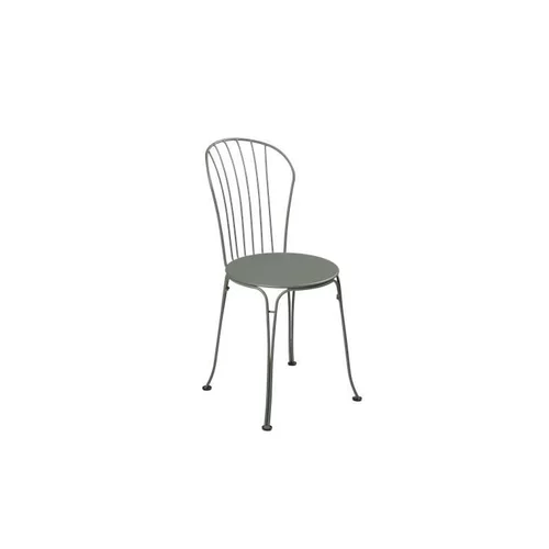 Pratique pour le jardin：Chaise en acier coloris romarin Opéra Fermob - 96 cm