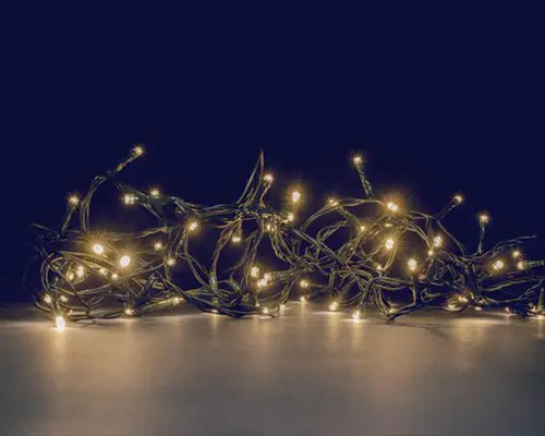Jardin bien-être:Guirlande lumineuse animée à 104 LED blanc chaud + 24 LED flash sur câble vert Flicker Light® - 8 m