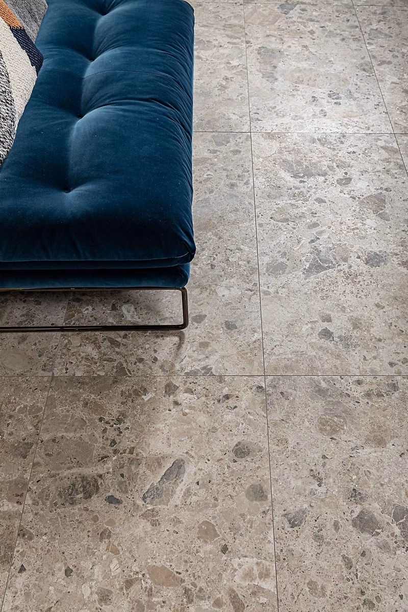 Carrelage Effet Terrazzo – Pierre CARACTER Mix Gris 60x120 Rectifié | Les Carreaux de Jean