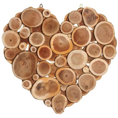 Coeur à suspendre en rondins d'arbre à soie