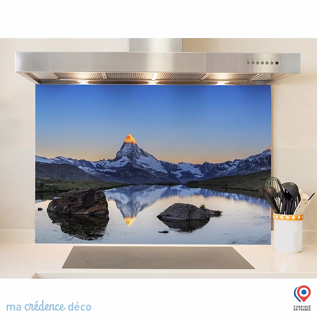 Crédence cuisine fond de hotte Ciel et montagne ensoleillée – Verre trempé, L 90 cm x H 60 cm, MaCrédenceDéco