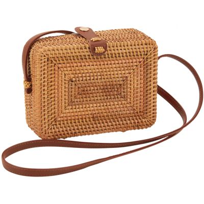 Sac rectangulaire en rotin piqué naturel