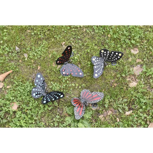 Pour vivre le jardin autrement:Papillon en métal recyclé peint Chouette & Co moyen modèle