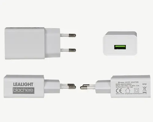La solution pour vos extérieurs：Adaptateur de prise de charge USB blanc 5 V 5 W - 8,5 x 3,7 x 2,4 cm