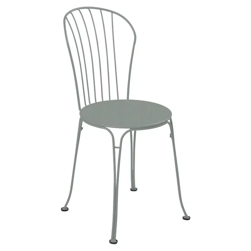 Utile au jardin:Chaise Opera + coloris gris en acier Fermob - 43 x 55 cm