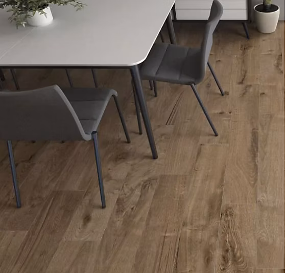 Dalle sur plots effet bois Corcovado 2.0 Walnut R11 30x120 | 5 cm – Réflex boutique