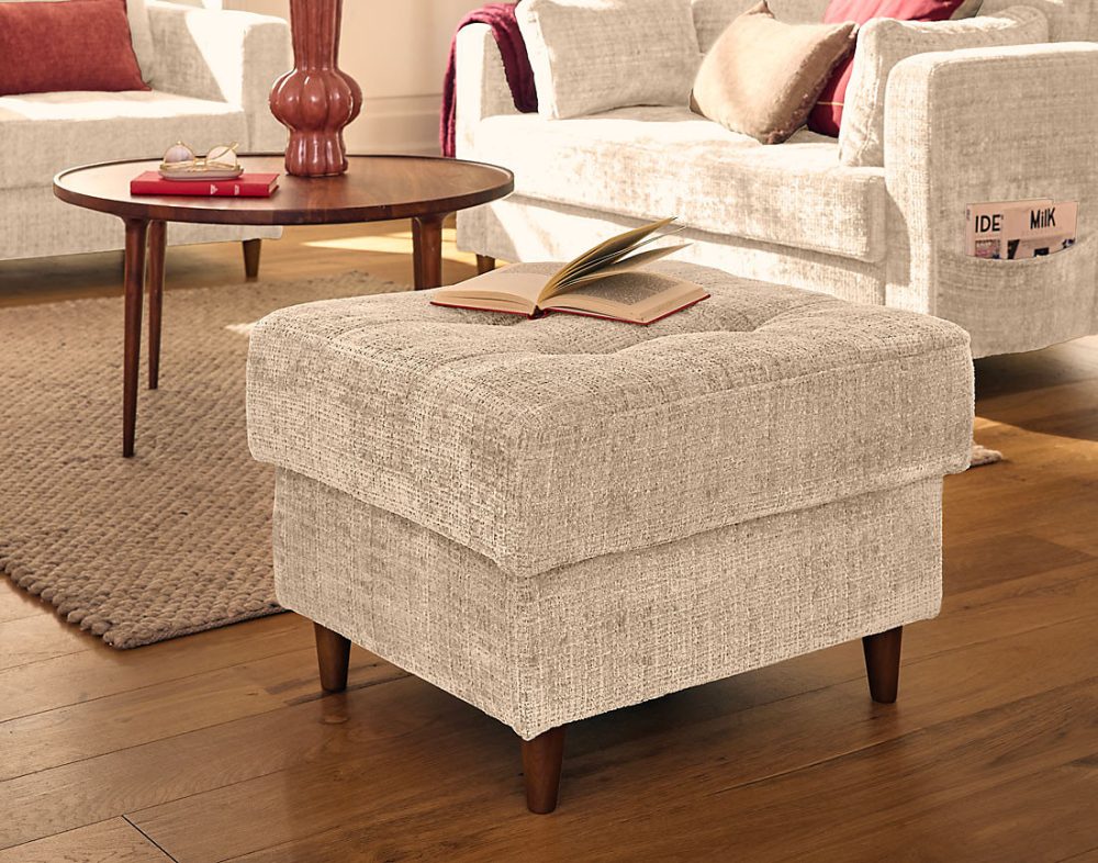 Anna – pouf en velours texturé | pieds en bois | Lisa Design